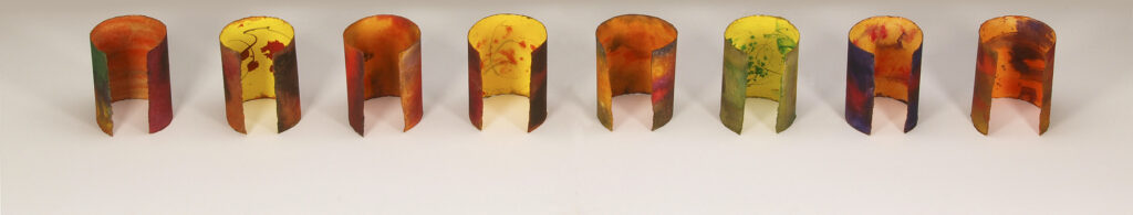 Rolling — als Rolle, 2020, Mixed Media auf Büttenpapier, 8 à 15.0 × 15.0 cm
