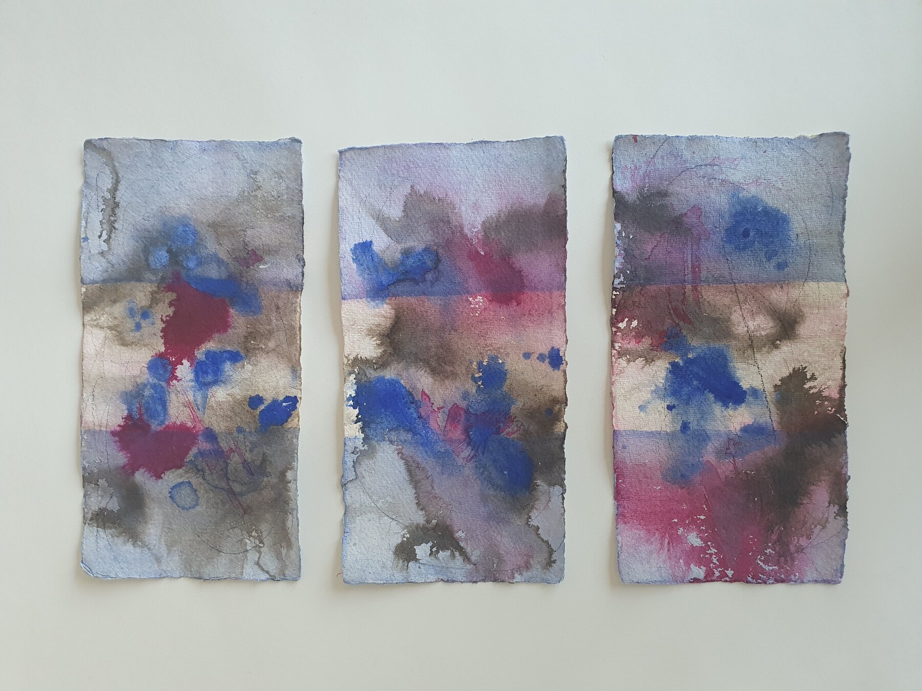 Small Fog, 2019, Mixed Media auf Büttenpapier, 3 à 15.0 × 30.0 cm
