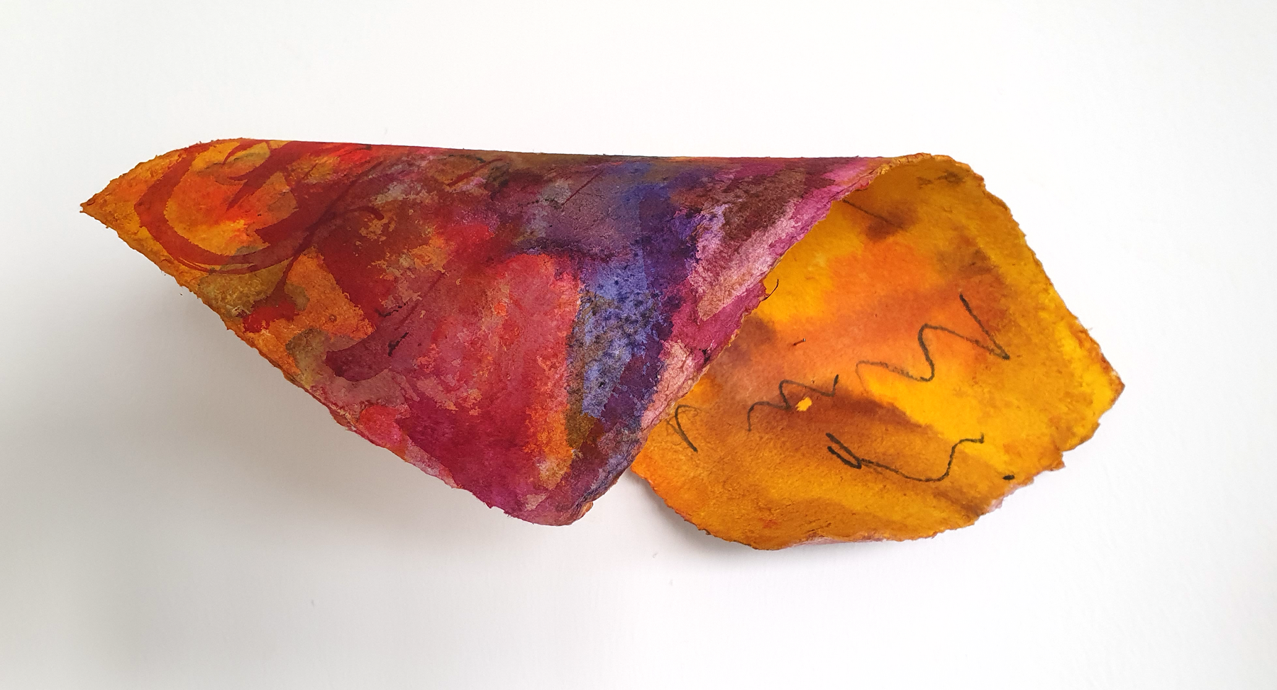 Roting 1 — als Rolle, 2021, Mixed Media auf Büttenpapier, 30.0 × 15.0 cm