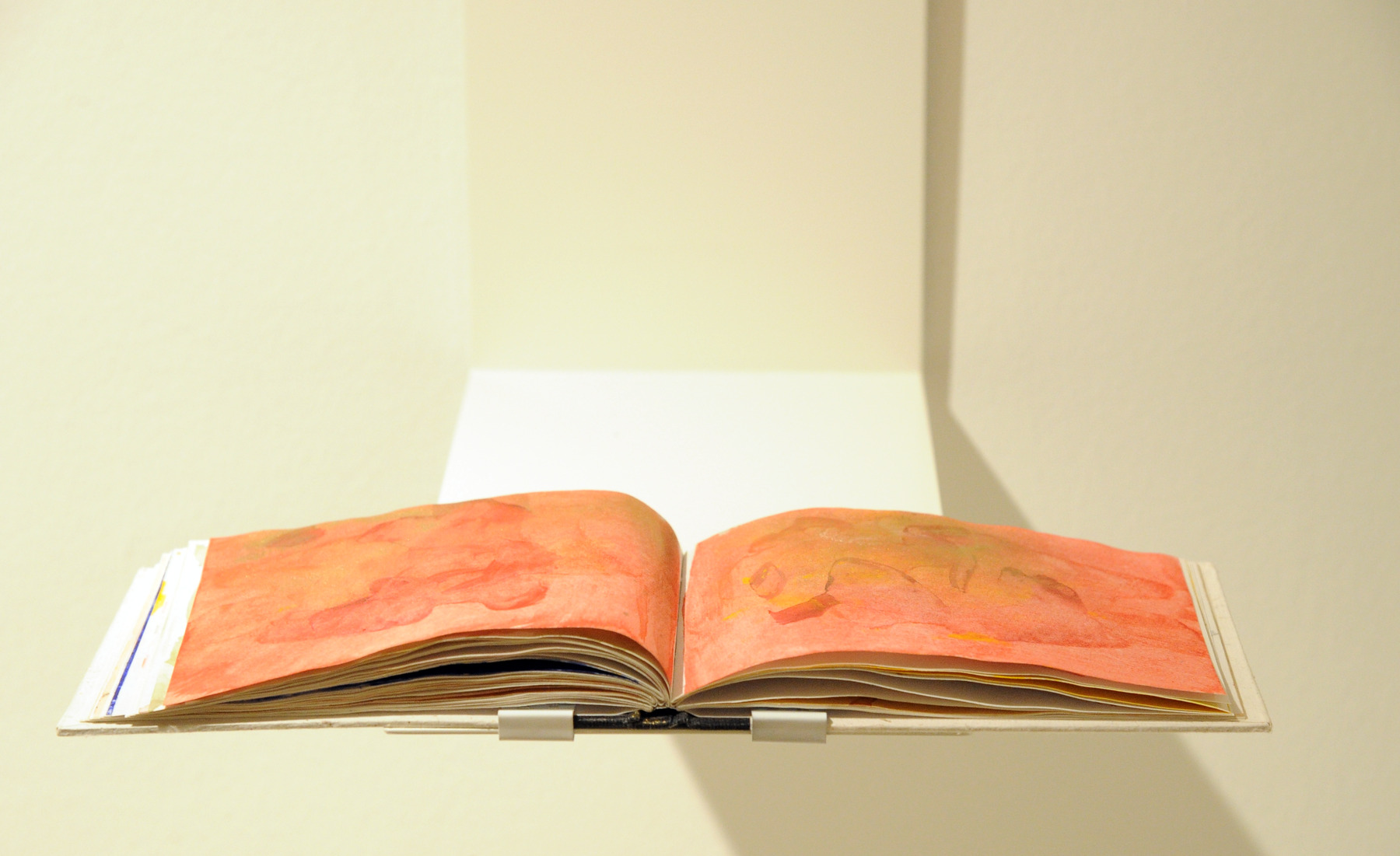Sketchbook „Strong in Hope“ 6, 2016, Mixed Media auf Büttenpapier, 30.0 × 11.0 cm