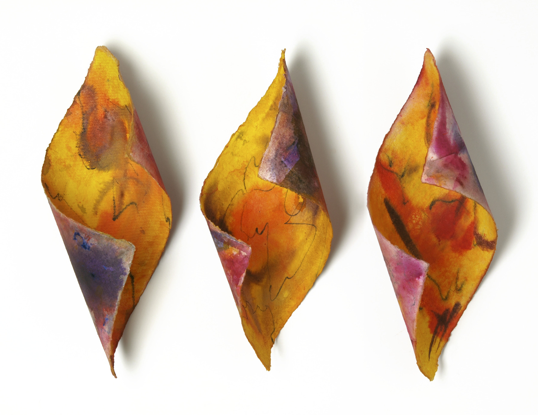 Roting — als Rolle, 2021, Mixed Media auf Büttenpapier, 3 à 15.0 × 30.0 cm