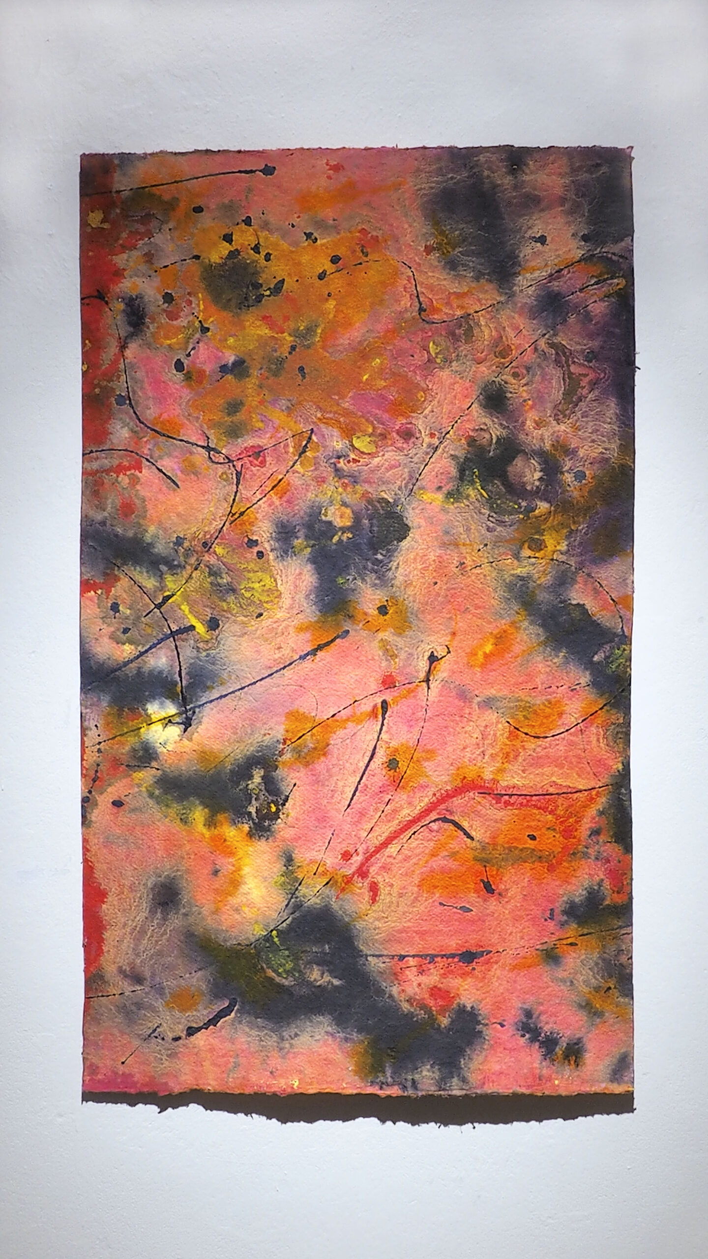 Bild 075, 2019, Mixed Media auf Büttenpapier, beidseitig bemalt, 58.0 × 100.0 cm